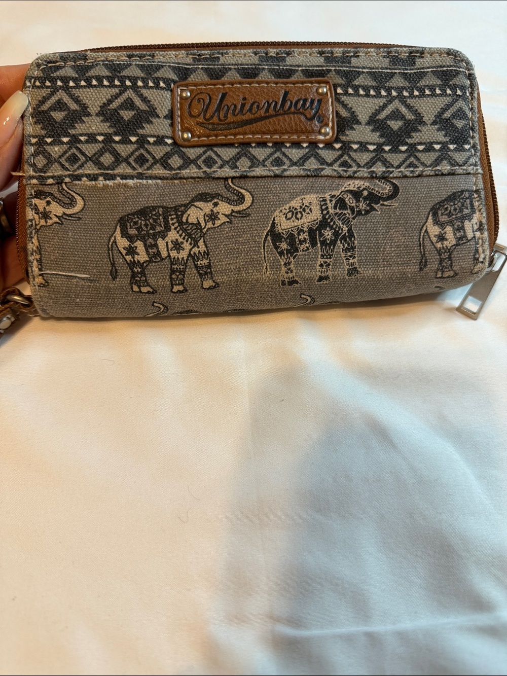 UNIONBAY Gray Elephant Print Canvas Wristlet Wallet